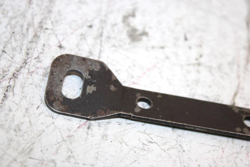 2000 Polaris Magnum 325 Oem Carburetor Bracket 5243720-067 AP65