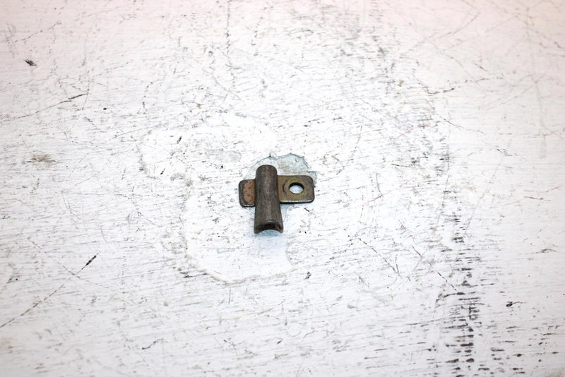 1986 Honda Atc 200 Sa Oem Seat Latch Mount Bracket 77106-958-000 AH59