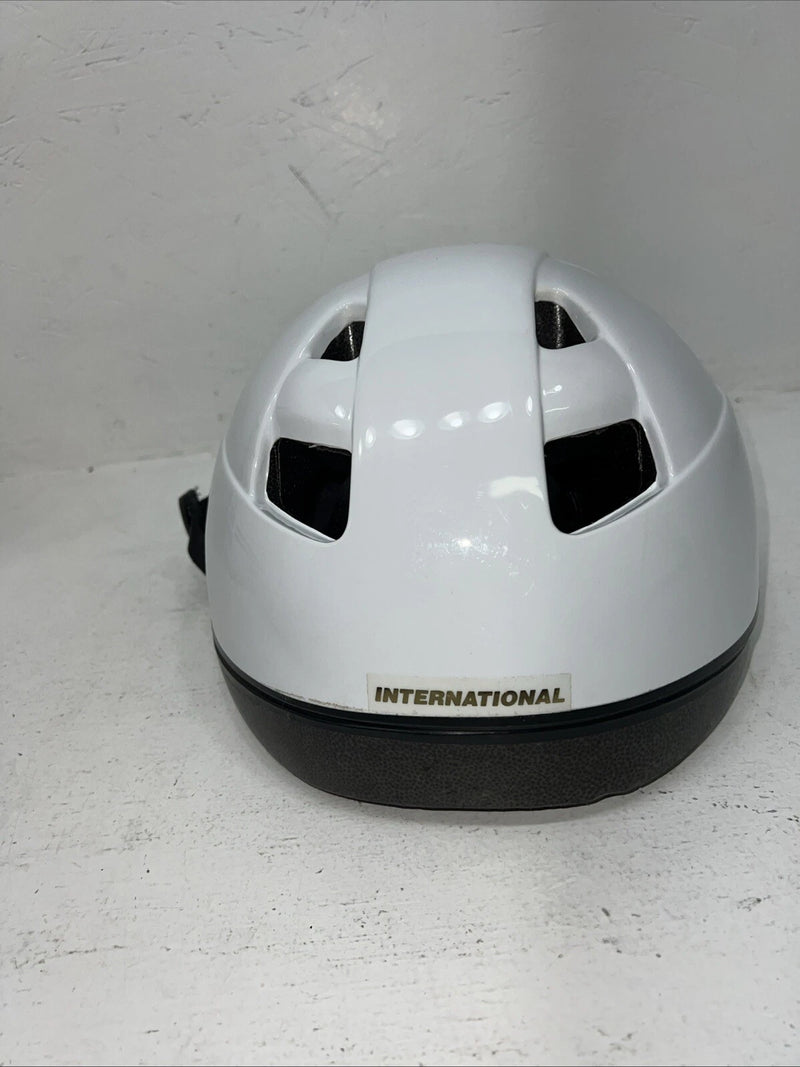 New Women’s White Pro Lite English Riding Helmet. 1056 Large. 12-84