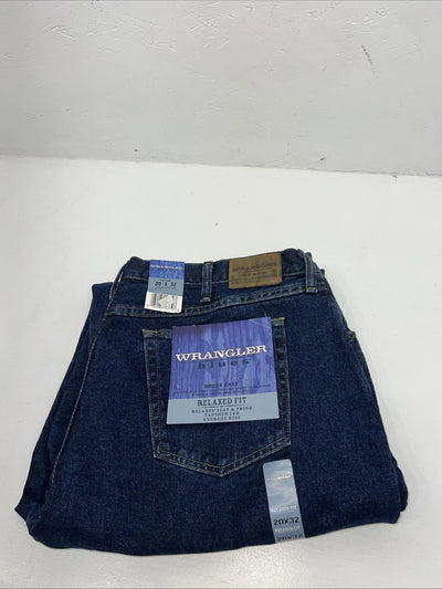 New Men’s Wrangler Blues Dress Easy Relaxed Fit Denim Jeans. 20x32 J-3