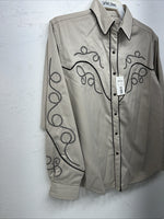 New Men’s Tan White House Pearl Snap Long Sleeve Shirt. Medium I-25
