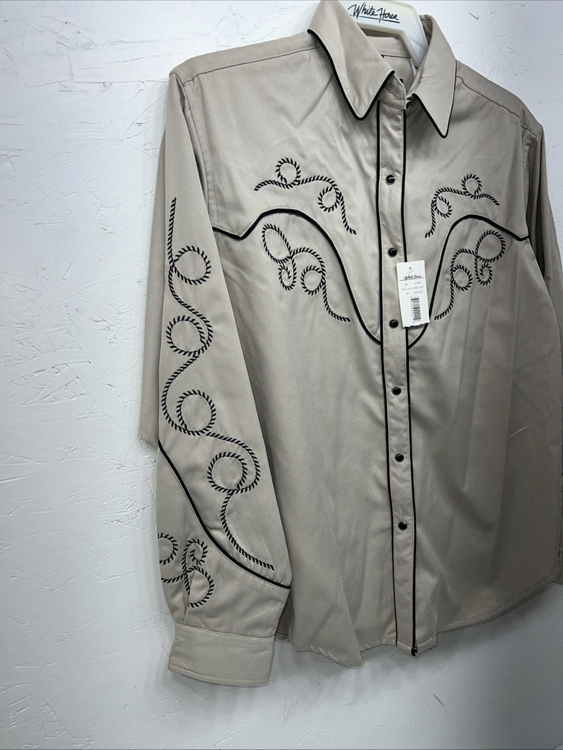 New Men’s Tan White House Pearl Snap Long Sleeve Shirt. Medium I-25