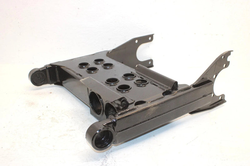 2003 Bombardier Quest 500 Oem Rear Swingarm 70600217 70600298 AB13