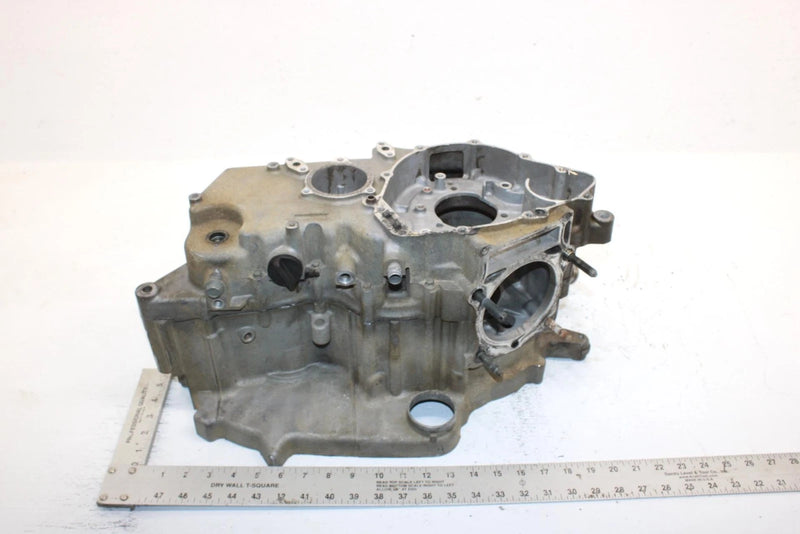 1998 Yamaha Grizzly Oem Crankcase  4WV-15100-12-00 AY49