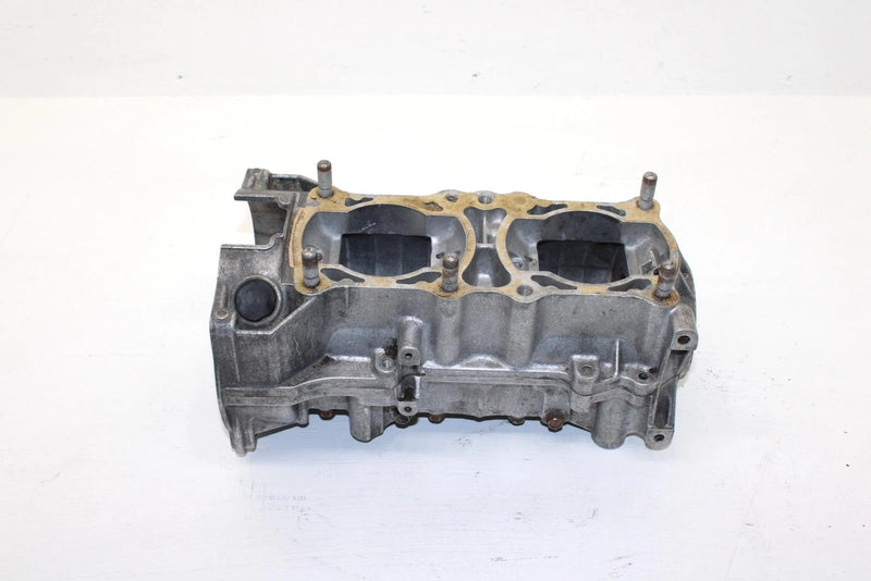 1995 Polaris 440 L/c Oem Crankcase W/Studs/Pump Shaft 3084609 SP40