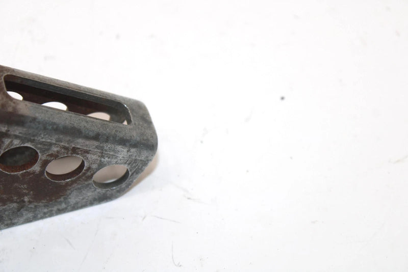Yamaha Enticer 340 Deluxe Oem Right Side Skid Rail Bracket 8E3-47464-00-00 SY129