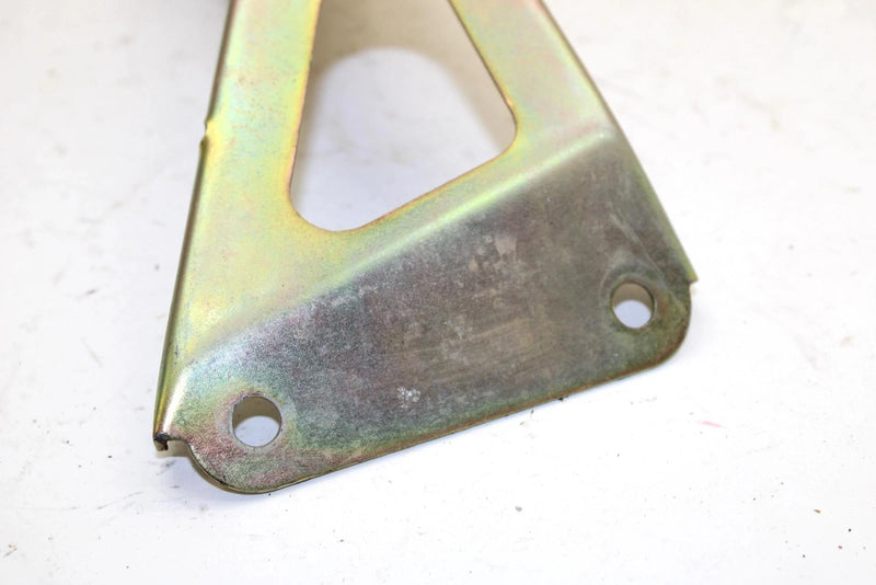 Yamaha Oem Right Front Bumper Brace 8CR-21959-10-00 Q4236