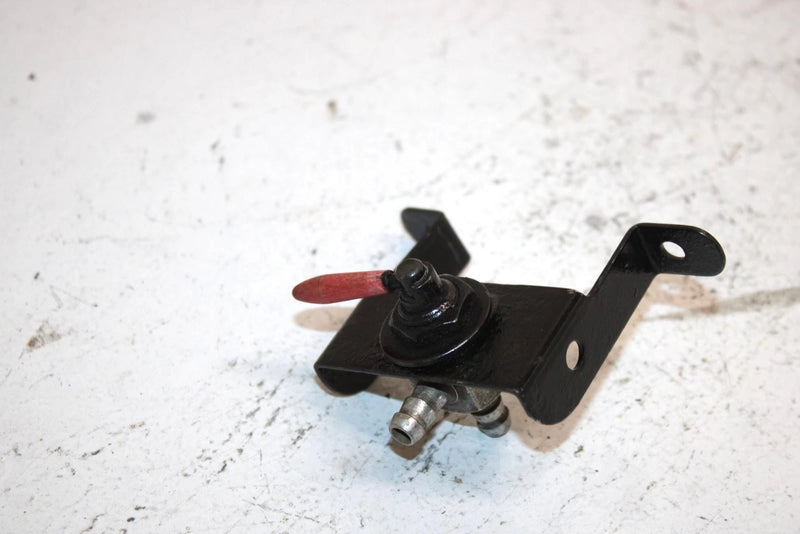 99 Arctic Cat Panther 440 Oem Fuel Shut Off W/Bracket 0670-144 0770-614 SA29