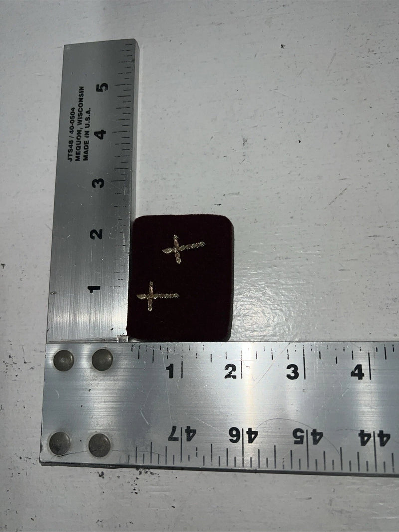 New Women’s Montana Silversmiths Small Cross Earrings With Stone. ER510Z A-65
