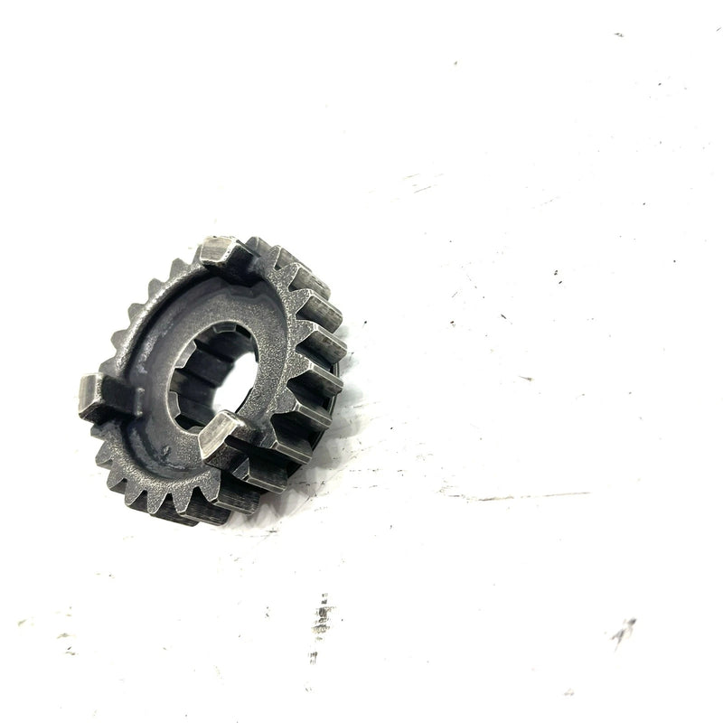 84-87 Suzuki Quadrunner 185 LT185 OEM 24T 5th Driven Gear 24351-24402 AS39