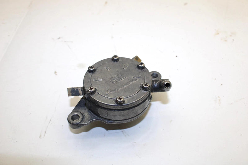 1992 Yamaha Exciter Ii Oem Fuel Gas Pump 82M-24410-02-00 Q2609