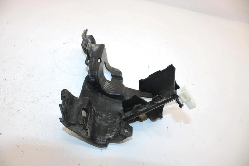 16 Can-am Outlander LMax 450 Efi Dps OemFront Brake Line Bracket 705600983 AB5