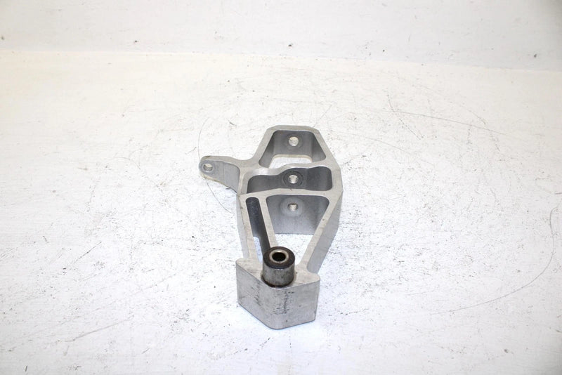2013 Polaris 600 Rush Pro Oem Left Steering Knuckle 1823801 SP30