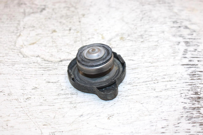 1997 Yamaha Vmax Sx 700 Triple Oem Radiator Cap 4FL-12462-00-00 SY10