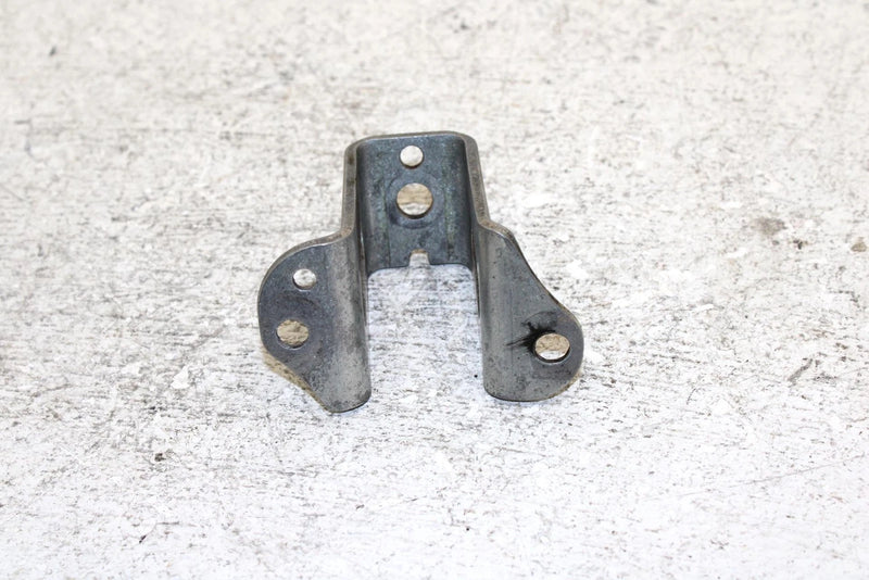 99 Yamaha Vmax 600 Sx Oem Front Uppern Mount Bracket Pair 8CH-21415-00-00 SY5