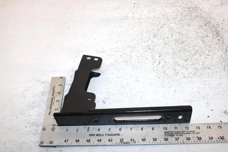 2004 Polaris Magnum 330 Oem Right Front Rack Mount 1014101-067 AP159