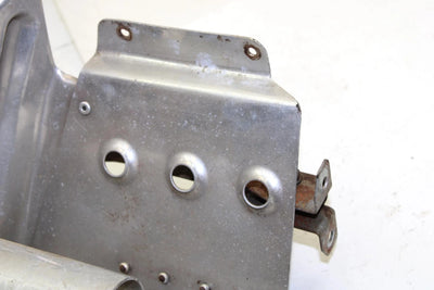 1995 Yamaha Vmax 600 Oem Right Foot Well Foot Rest 8AB-21926-00-00 SY108