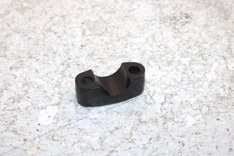 1998 Suzuki Quadrunner 250 Oem Handlebar Clamp Pair 56211-27200-291 AS13