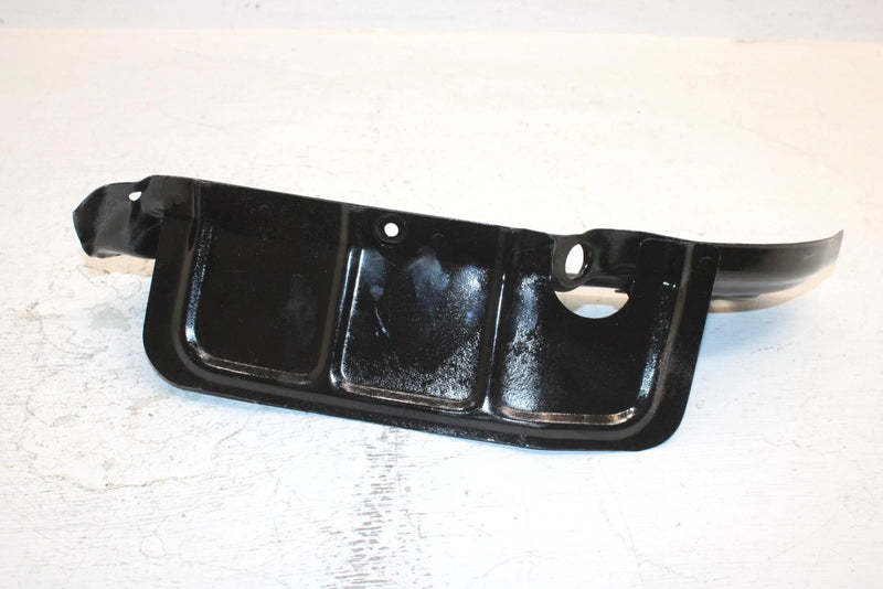 86 Honda Trx 125 Oem Front Inner Splash Guards 61862-VM6-000 61867-VM6-000 AH41