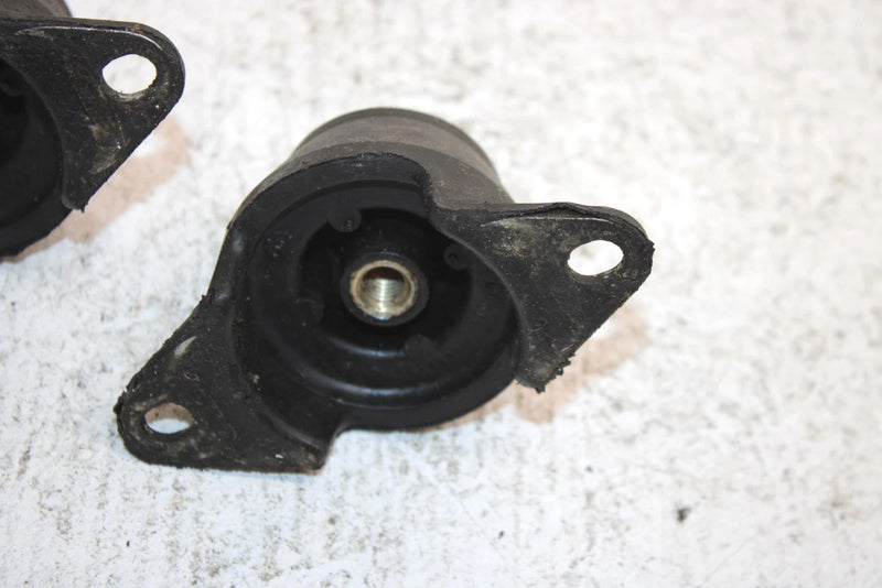 1997 Arctic Cat Monte Carlo 770 Oem Engine Mount Dampner Pair 0608-157 JA9