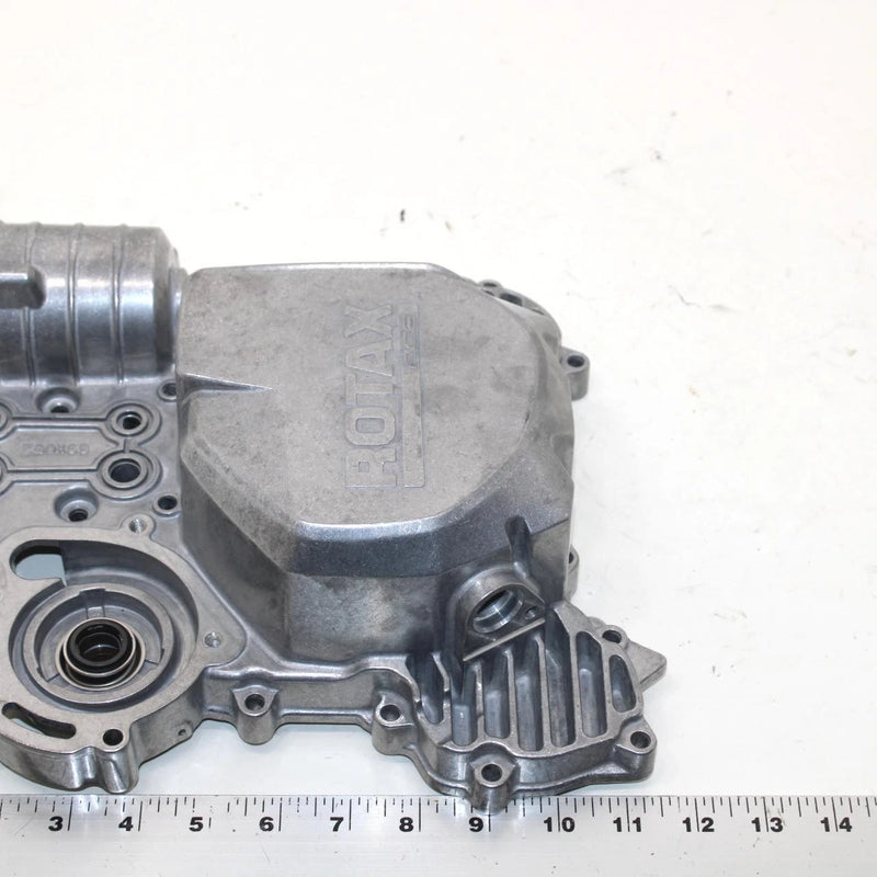 2017 Ski-doo Grand Touring 900 Stator Cover 420911052 SS65