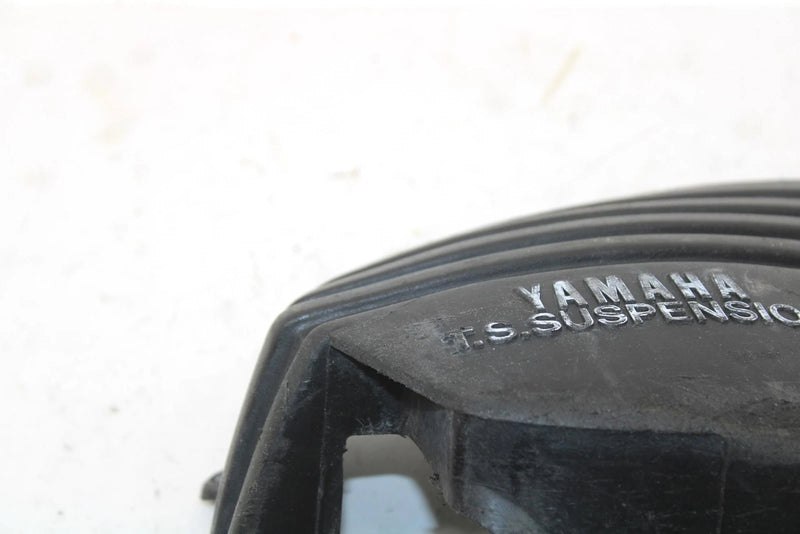 1989 Yamaha Srv Oem Left Lower Strut Cover 8L0-2198F-00-00 SY134