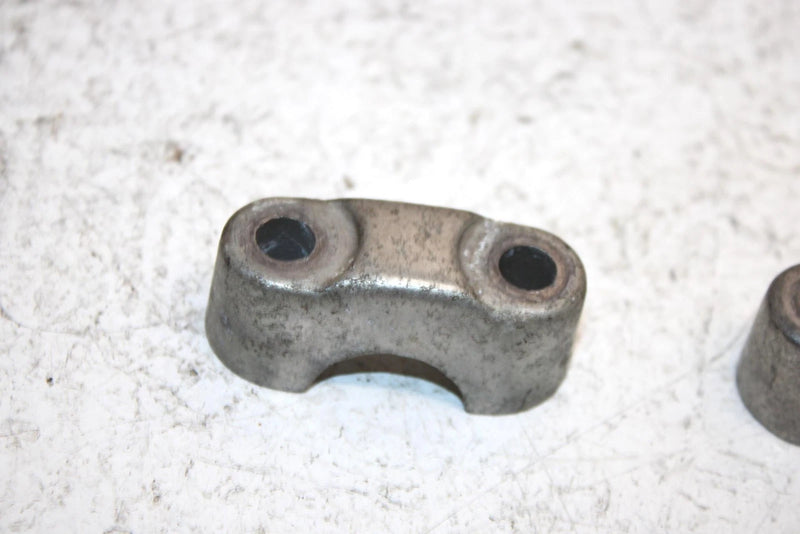 1994 Kawasaki 750 Ss Super Sport Oem Handlebar Mount Pair 46012-3720 JK9