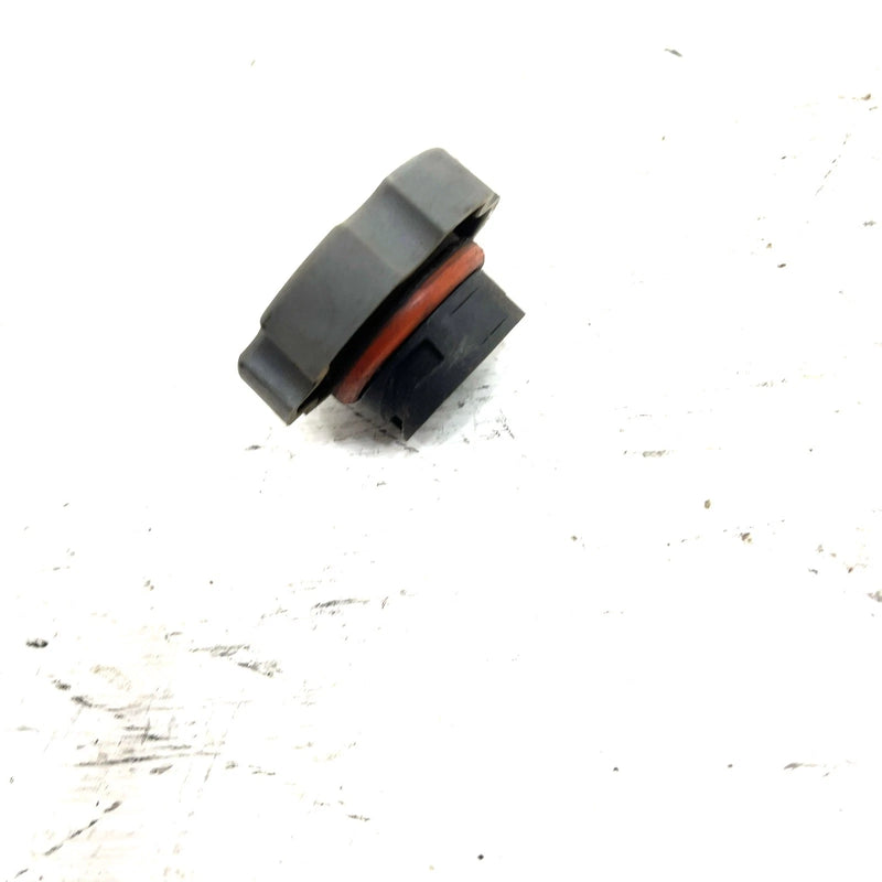 2015 Polaris Ranger 570 4x4 Full Size OEM Oil Fill Cap 1205012 XP10.1