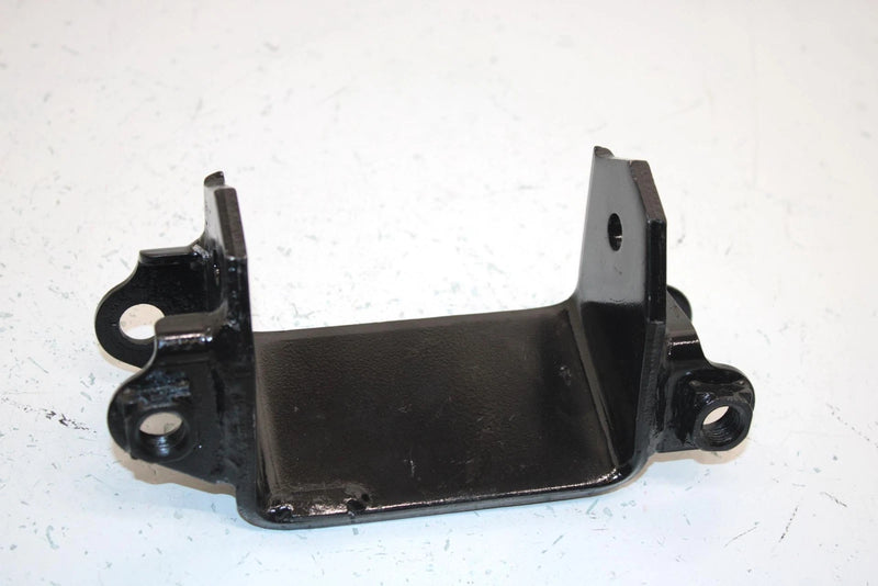 86 Suzuki Lt185 Model F Oem Right Suspension Bracket 51210-24401 AS1