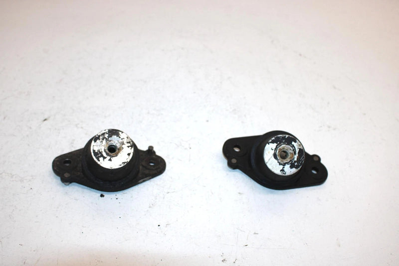 1990 Kawasaki 650 Ts Oem Engine Mount Pair 92075-3724 JK10