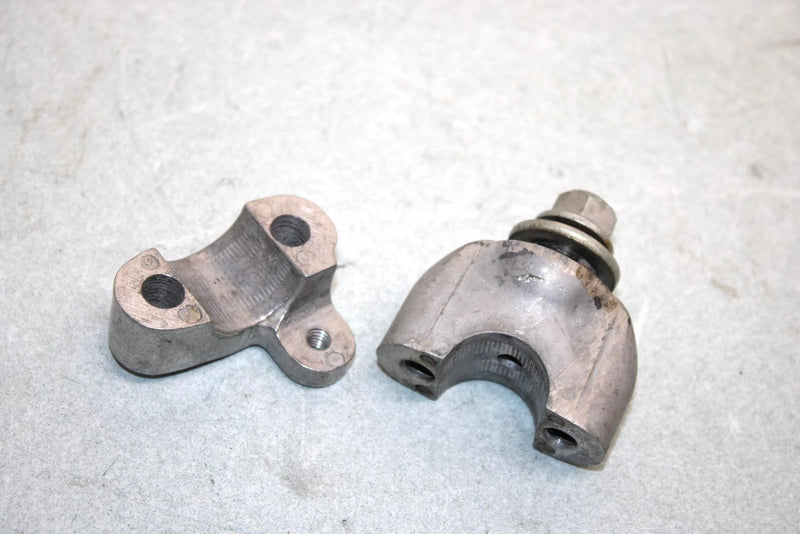 06 Honda Trx 350 Fe A  Oem Right Handlebar Mount 53130-HB3-770 AH24