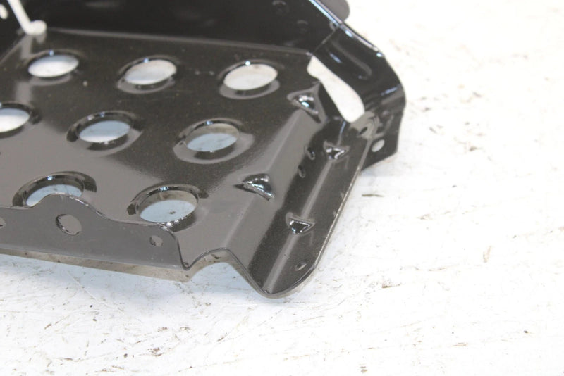 1985 Yamaha Vmax Oem Right Foot Well 81K-21910-00-00 SY125