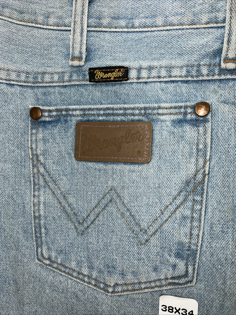 New Men’s Wrangler Light Wash Original Fit Denim Jeans. 38x34 Q-12