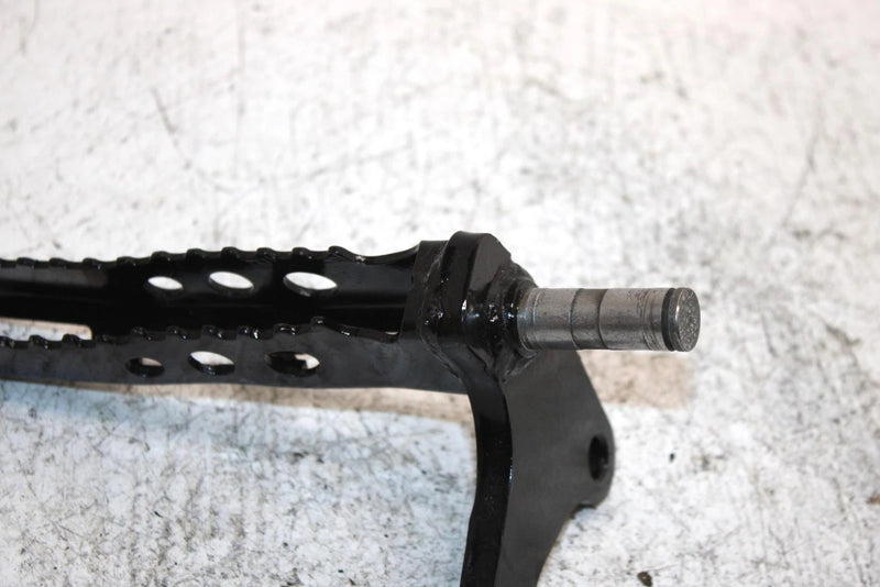 1987 Yamaha  Warrior Oem Left Foot Peg 1UY-27411-00-00 3GD-27411-01-00 AY16