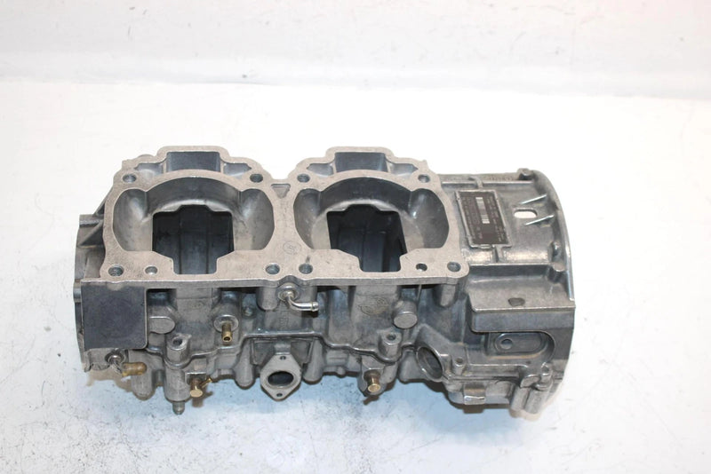 06 Ski-doo Gsx 600 Ho Sdi Oem Crankcase 420889613 SS14