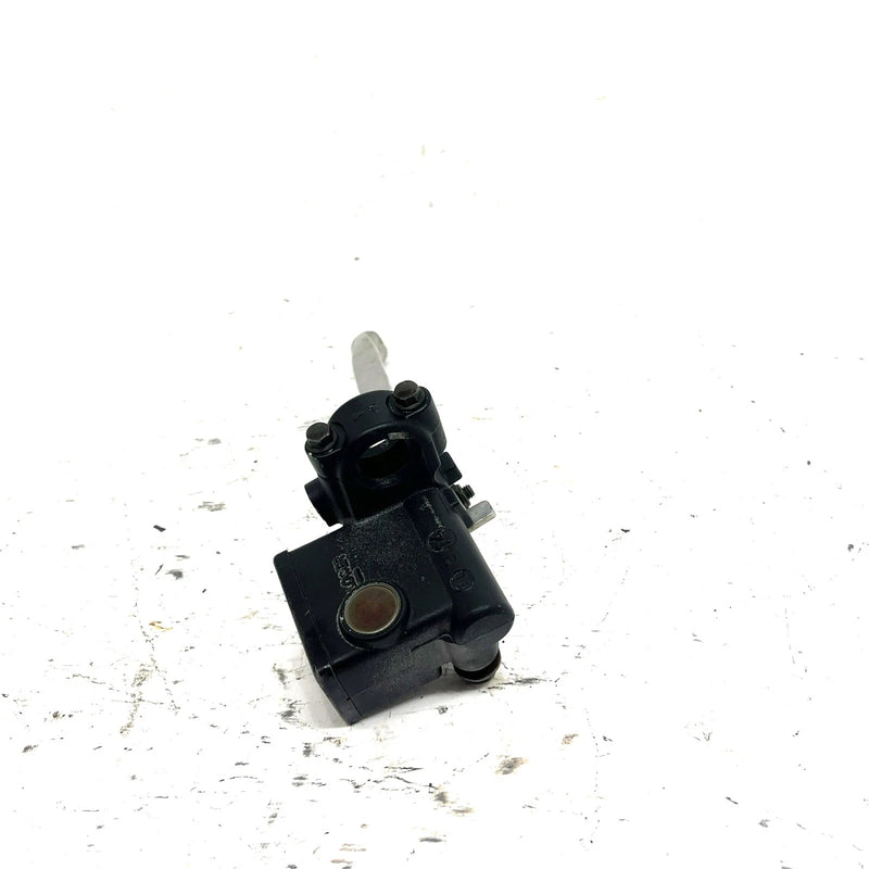 02 Yamaha Big Bear 400 OEM Front Brake Master Cylinder 5GH-2583T-00-00 AY52