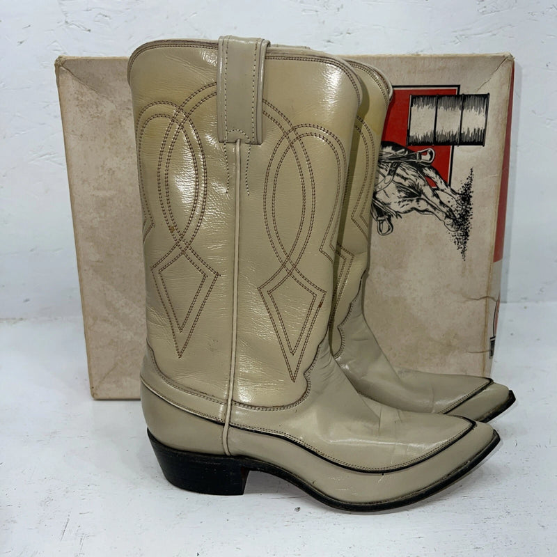 New Women’s Tan Justin Cowboy Boots. L4018 5 C. 20-72 