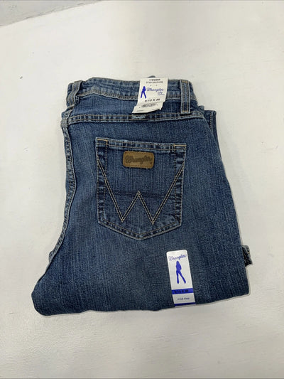 New Women’s Wrangler Mid Rise Denim Jeans. 9/10x36 L-12
