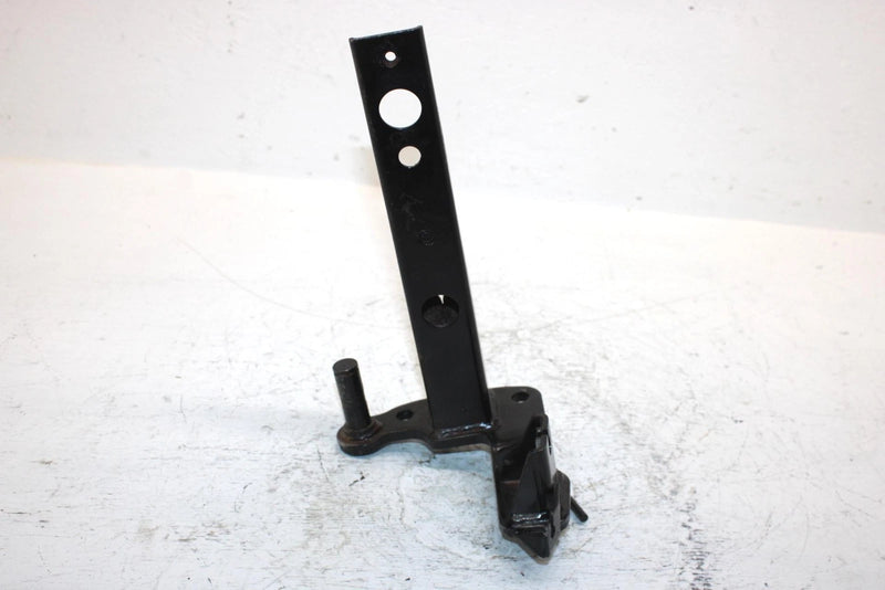 1998 Yamaha  Grizzly Oem Right Rear Footrest Support 4WV-27421-00-00 AY49