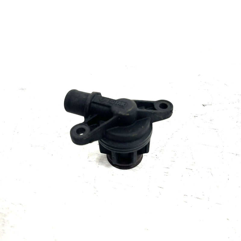 2004 John Deere Trail Buck 650 EXT OEM Camshaft Cover 420610272 AJ1.1