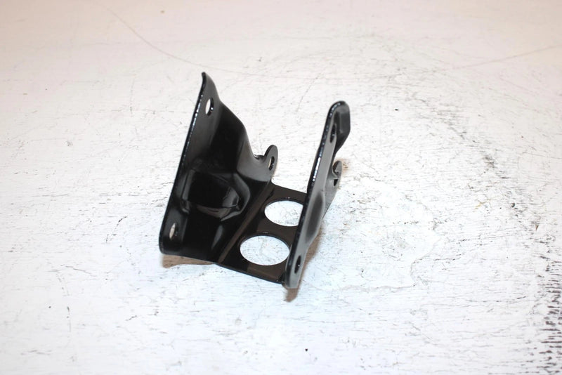 1985 Honda Atc 110 Oem Front Engine Mount Hanger 50121-943-680 AH68