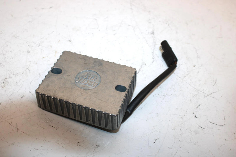 02 Arctic Cat Zr 600 Efi Cc Oem Voltage Regulator 0630-142 Q4173