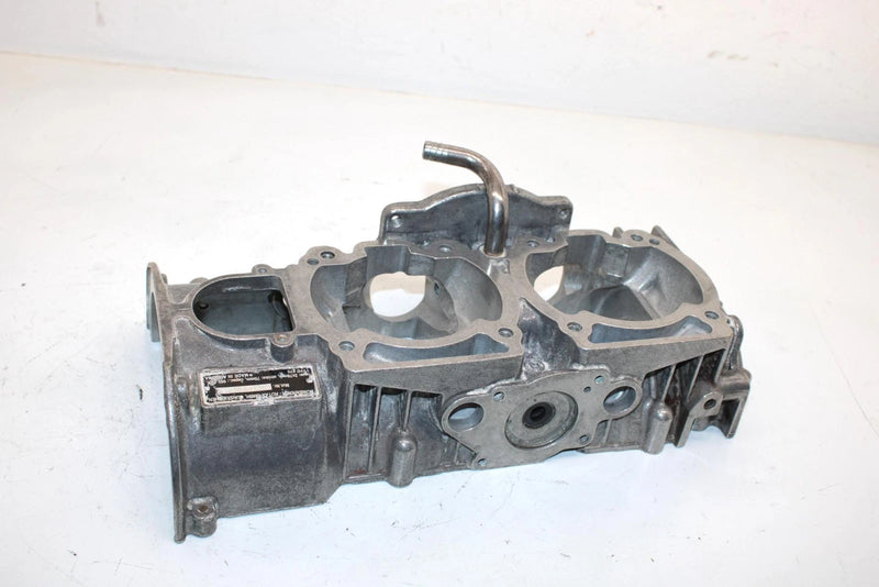 96 Ski-doo Formula Ss 670 Oem Upper Crankcase Half 420887515 SSS