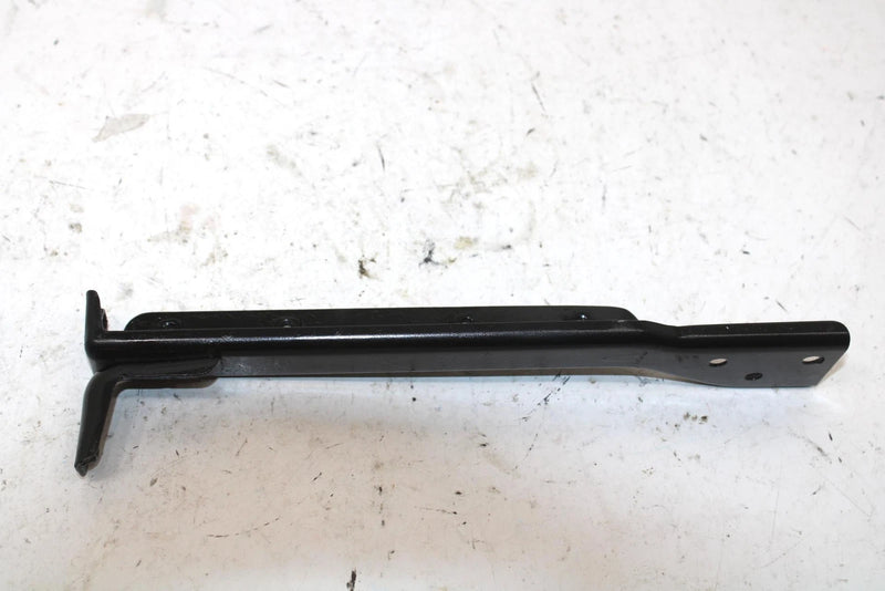 1988 Yamaha Enticer 340 Oem Right Steering Gate Bracket 82A-23899-00-00 SY130