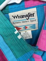 New Women’s Wrangler Multicolor Design Long Sleeve Button Up Medium MM-119
