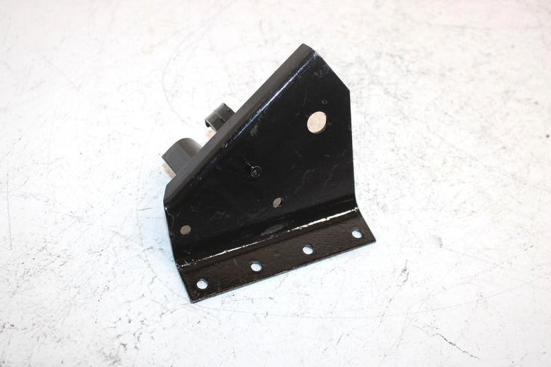 92 Polaris 500 Oem Torque Stop Bracket 1012048-067 3110023 SP52