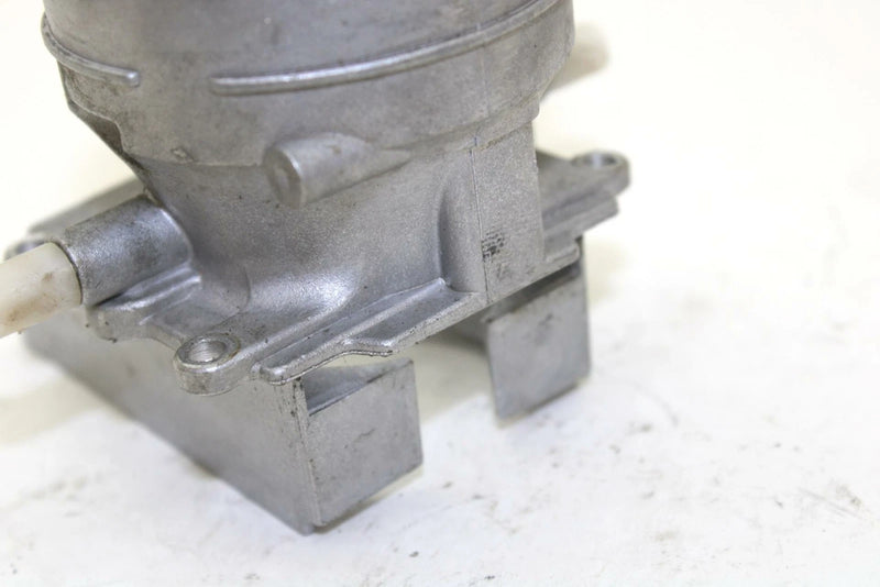 96 Yamaha Vmax 500 XT Pro Action OEM Carb Rear Housing 8AB-14100-02-00 SY43