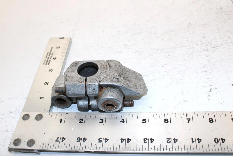 1990 Yamaha Phazer Ii LE Oem Right Front Suspension Bracket 84M2377E-00-00 SY14