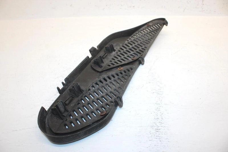2002 Ski-doo Mxz 500 Oem Right Middle Hood Vent Grille 517302028 SS16