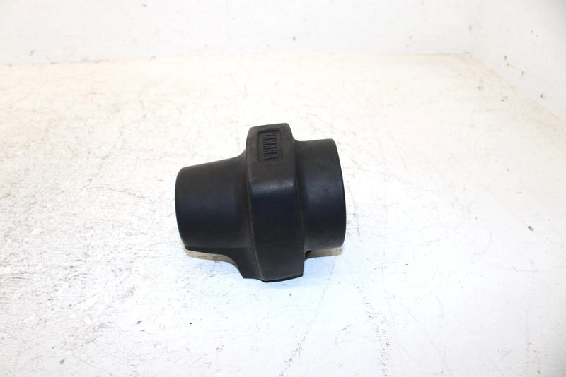 1995 Yamaha Vmax 500 Oem Strut Protector Pair 82M-77551-00-00 SY34